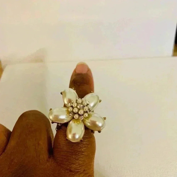 💜 3/25 Faux Pearl Floral Fashion Ring - Picture 2 of 3